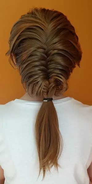 There Are More Than One Type of Fishtail Braid